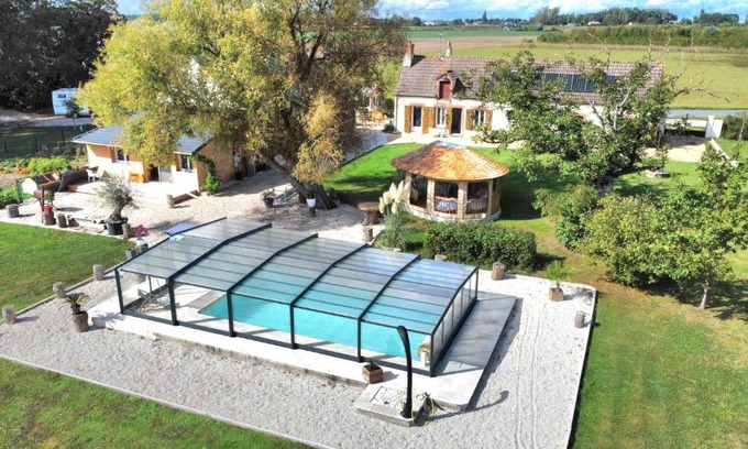 Quiers-sur-Bezonde House | Unwind at Nature et Hotes: Top-Rated Spa & Pool Retreat