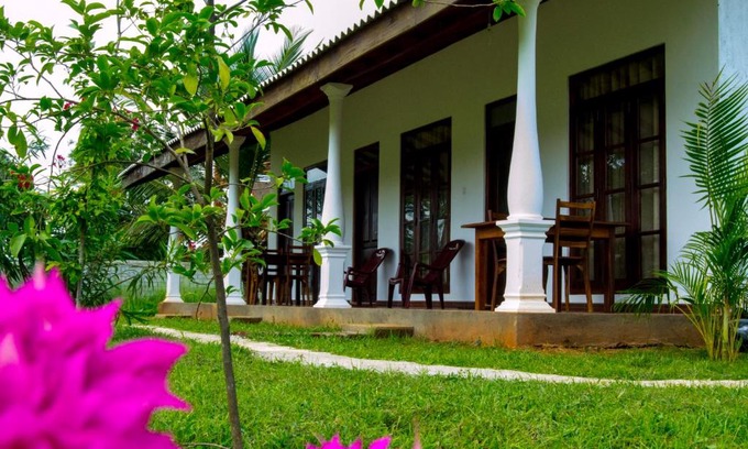 Inamaluwa Bed & Breakfast | Nature Lodge: Guest Rated 10/10 with Family-Friendly Amenities