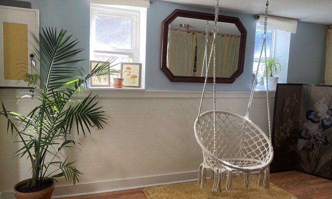 Piedmont House | Nature Oasis: Relaxing Stay with Spa & Pet-Friendly Amenities