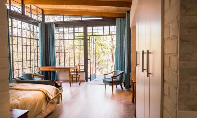 Harare House | Tranquil Nature on the Hill: 4-Star Family-Friendly Retreat