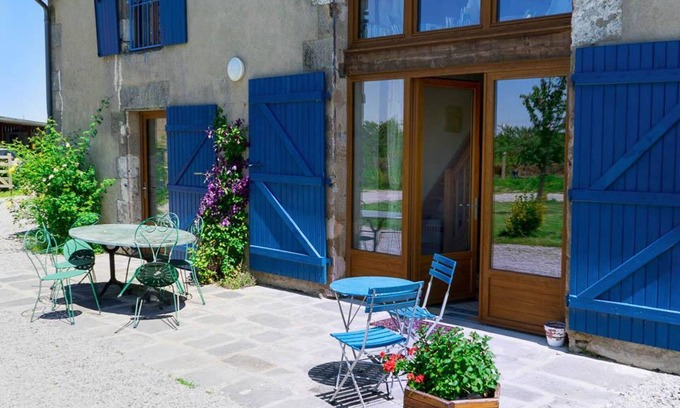 Souvigny Cottage | Discover Gite Souvigny: 4 Bedrooms & Inviting Amenities