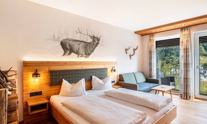 Buehlertal Apartment | Nature Room 'Waidmannsheil' with Balcony, Wi-Fi and Air Conditioning