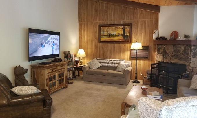 Groveland House | Relax and Recharge in Nature's Beauty with Ocean Views