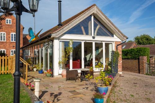 Iverley House | Nature's Lodge