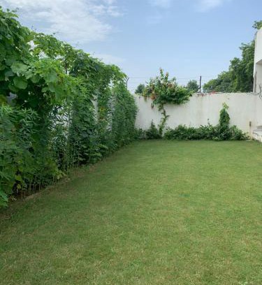 Varanasi House | Inviting Nature's Property: Top-Rated Family-Friendly Escape