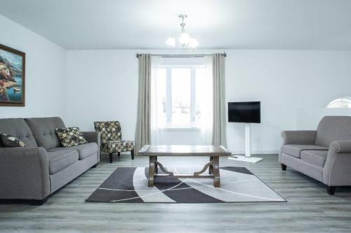 Timiskaming District House | Discover Nature's Retreat: Family-Friendly Getaway Awaits