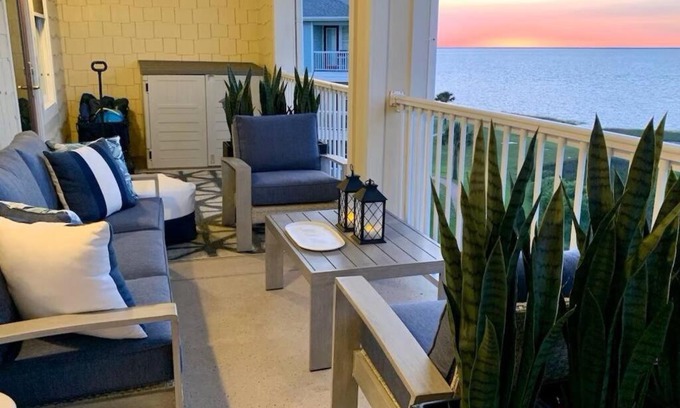 Galveston Apartment | Relax at Seas-The-Day Pointe West Beach Resort
