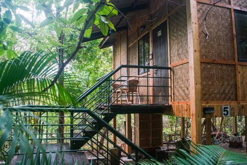 Sajan Resort | Cozy Nature Trails Sajan: Pet Friendly with Pool & Restaurant