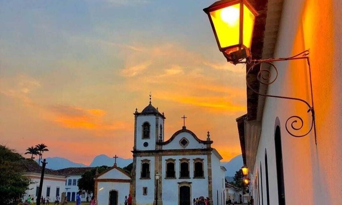 Paraty House | Explore Nature Village Chalés with Oceanfront Serenity