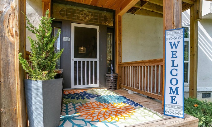 Asheville House | Explore Natures Haven: Pet-Friendly Retreat with Breakfast