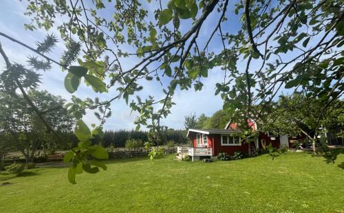 Arkelstorp Cabin | Naturnära Fritidsboende, Tomtebo - YinTorp