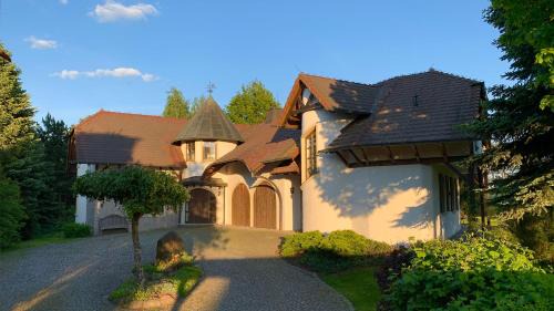 Neuzelle Apartment | Inviting Guest Apartment in Heidelandhaus Henzendorf