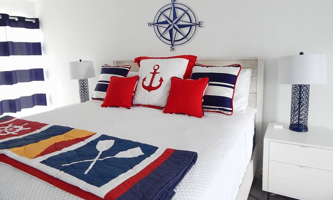 Key Colony Beach Apartment | Oceanfront Retreat: Family-Friendly Pool at Key Colony Beach