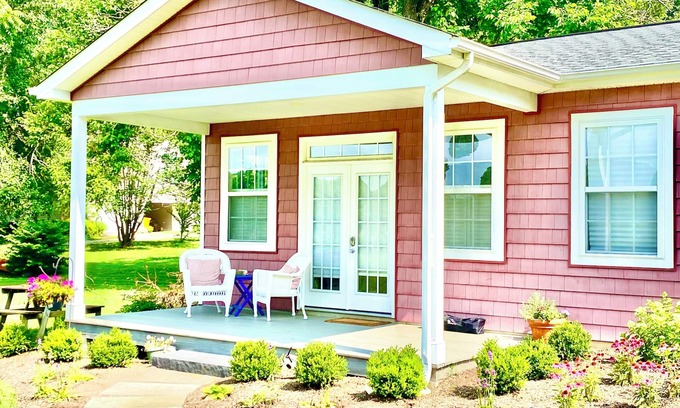 Galesville Apartment | Relaxing Waterviews Await at Your Chesapeake Getaway!