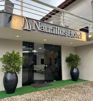 Parnaiba Hotel | Nautillus Hotel: Oceanfront Bliss with Pool Access