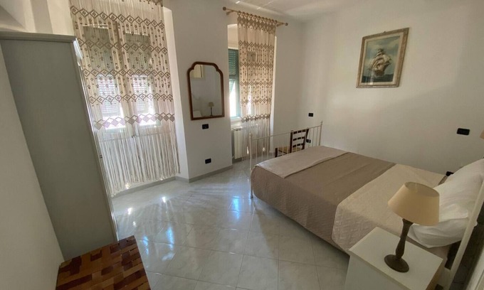 Riomaggiore Apartment | Nautilus, apartment in Riomaggiore within walking distance of the sea and the station