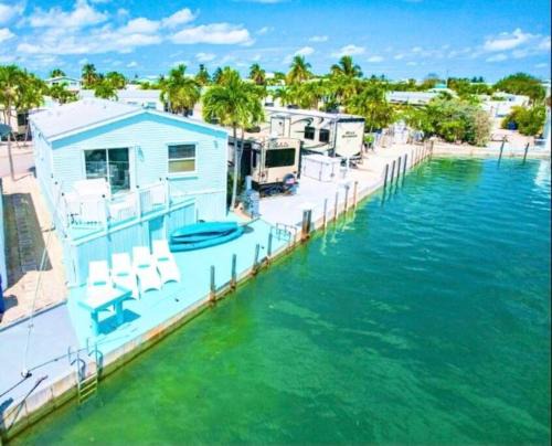 Cudjoe Key Villa | Oceanfront Retreat: Nautilus Cottage with Pool & Hot Tub