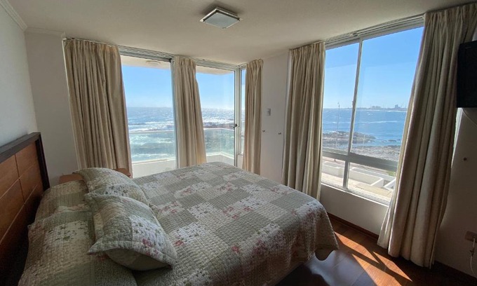 Cavancha Apartment | Stunning Nautilus Vista al Mar: Pet Friendly & Highly Rated