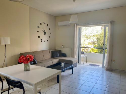 Salamis Apartment | Pet-Friendly Nav Apart in Salamina with 9.3/10 Rating