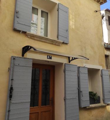 Buis-les-Baronnies House | Pet-Friendly Navajos: Highly Rated Stays Await You!