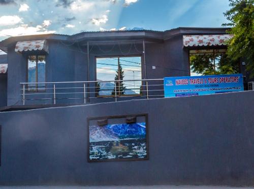Gilgit House | Elegant Naveed Tourist Inn: Family-Friendly with Breakfast