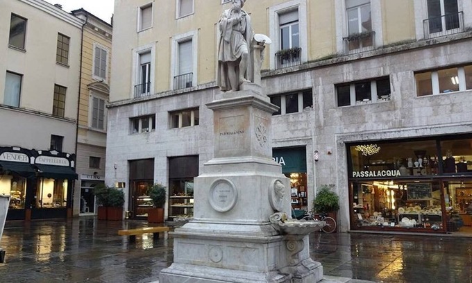 Parma City Centre Apartment | Discover Navel of Parma: Guest Rated 10/10 with Kitchen