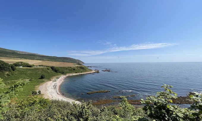 Helmsdale Hotel | Discover Navidale House: 4-Star Bed, Breakfast & Bar