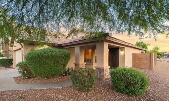 Cottonflower House | Navigate Stays 3B/2BA Home w/Pool & Prime Location