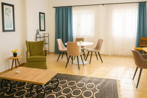 Vrahati House | Oceanfront Sweet House 35Β: Guest Rated 9.5/10!