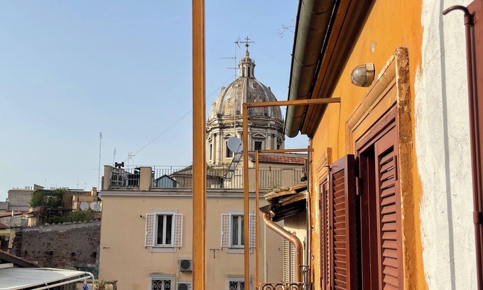 Navona Apartment | Explore Navona Pantheon House: Family-Friendly Comfort Awaits