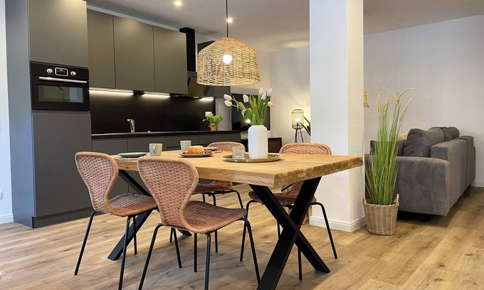 Sahlenburg Apartment | Top-Rated Oceanfront Retreat with Private Sauna & Spa