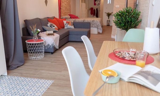 La Creu del Grau Apartment | Discover B - Noguera Apartments near Arts and Sciences