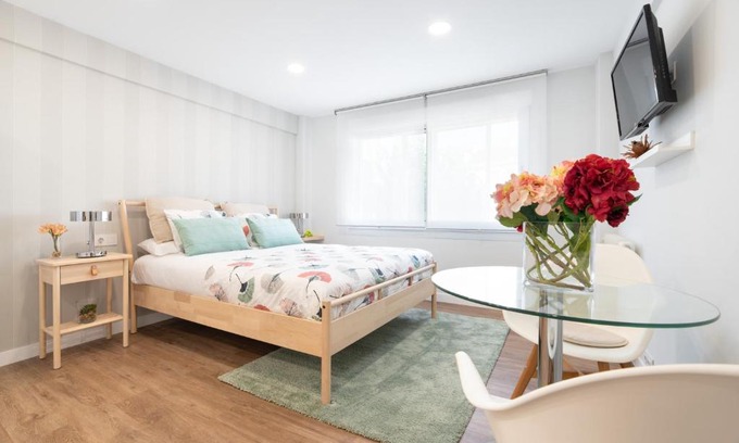Santiago de Compostela Apartment | Budget-Friendly NC Apartment for Families with High Ratings