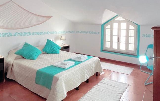 Olbia City Centre House | Budget-Friendly Ncivico19 LT with Family Amenities