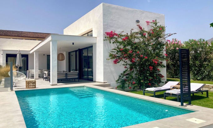 Estepona Villa | Designer Villa with Private Pool - Perfect for Families