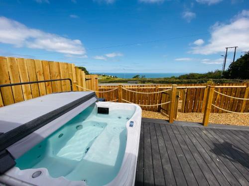 Hele House | NDR Sea view Three bedroom Residence with private hot tub