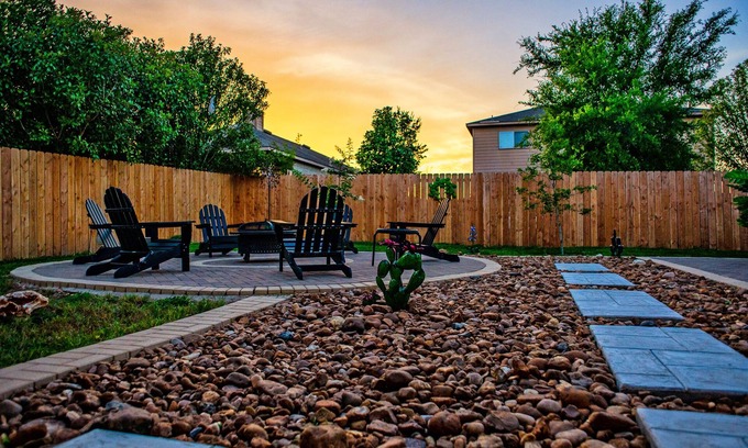 Cibolo House | Unwind in South Australia: Relaxing Stay with Pool & Spa