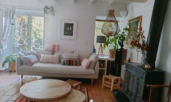 Beaurecueil House | Country House Retreat Near Aix en Provence for 6 Guests