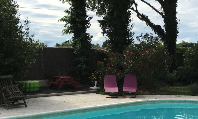 Sorgues Apartment | Near Avignon beautiful apartment in house, private terrace, swimming pool (5x10)