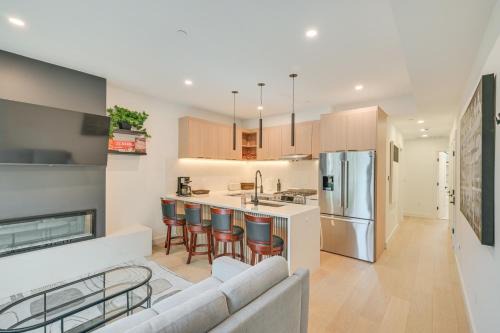 Arefth Apartment | Near Biotechs and MIT Cozy Condo with Fireplace