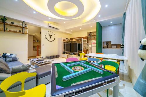 Wujie House | Guest Rated 10/10: NEAR BnB II with Family-Friendly Amenities