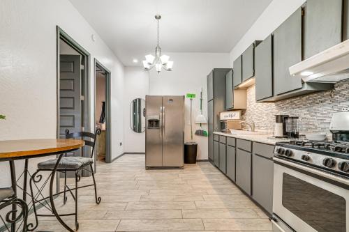 El Paso Apartment | Near Casino and Shops Cozy Apt in West El Paso!
