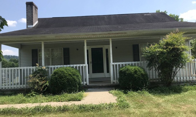 Jamestown House | Explore Comfort Near Cumberland River - Guest Rated 9.8