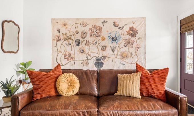 Maxwell House | Ideal Nashville Getaway: Steps from Food, Bars & Downtown