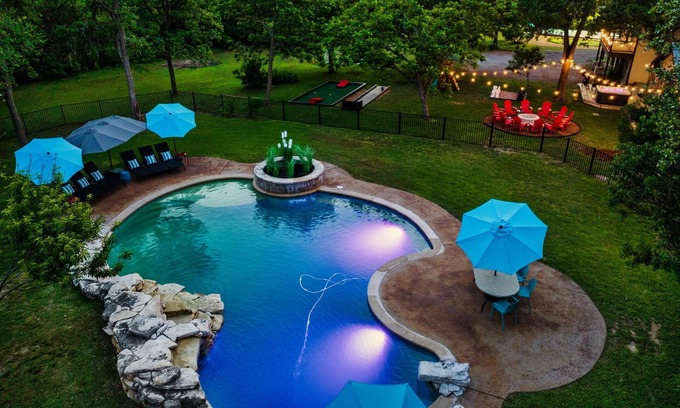 Stoneridge Place House | Relaxing Retreat Near Downtown with Pool & Pickleball