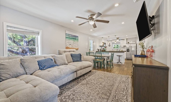 Morehead City Apartment | Near DT MHC & AB Bridge~Pet Friendly~Boat Parking