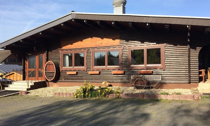 Anraff House | Exceptional Log Cabin Near Edersee with Family-Friendly Amenities