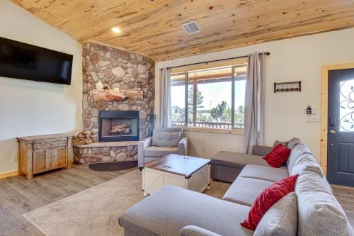 Heber House | Relaxing Sunny Overgaard Vacation Rental with Backyard Oasis