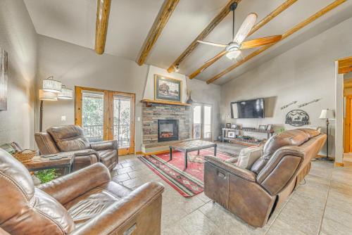 Bear Park House | Inviting Cloudcroft Retreat Near Skiing and Family Fun