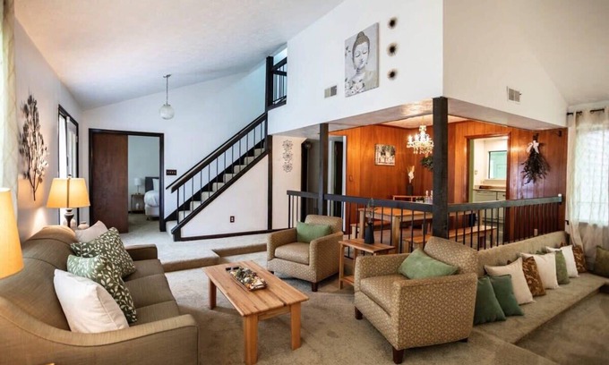 Montgomery House | Conveniently Located: Merry on Moorcroft Near Dining & Care